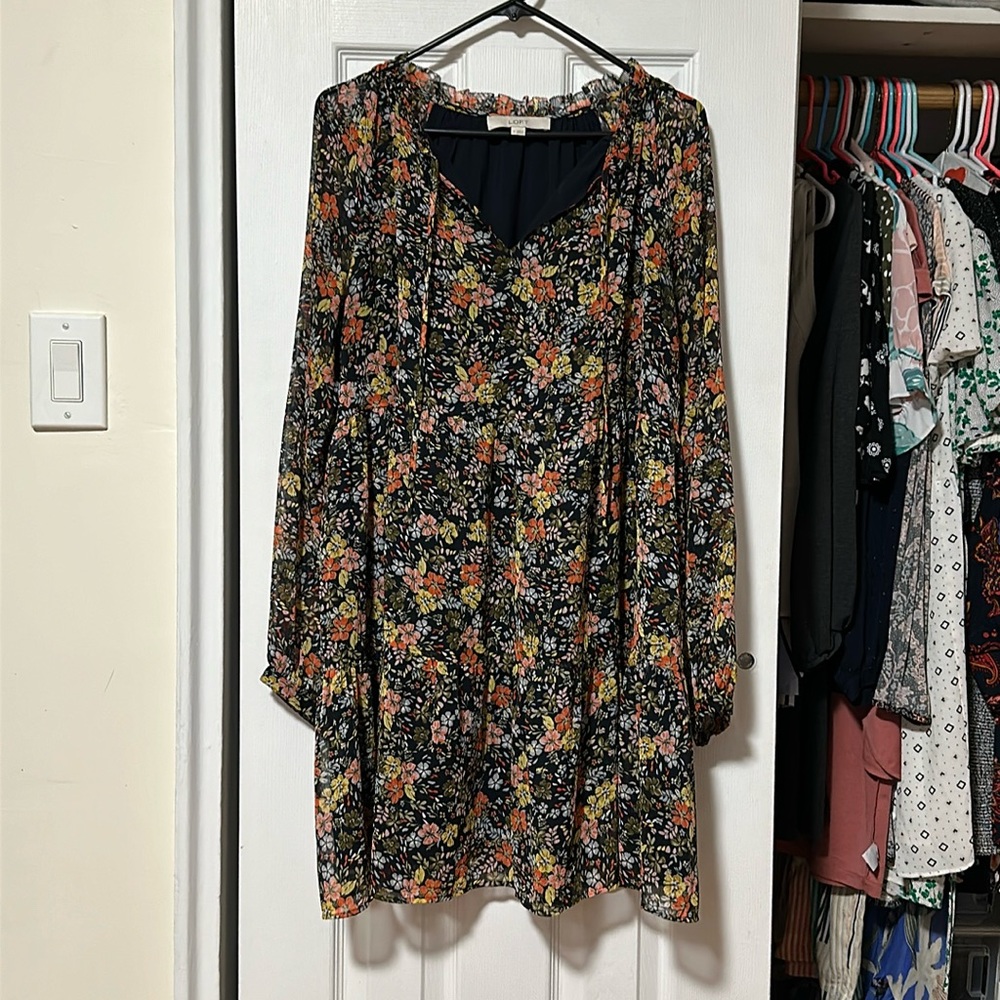 Cute floral LOFT dress